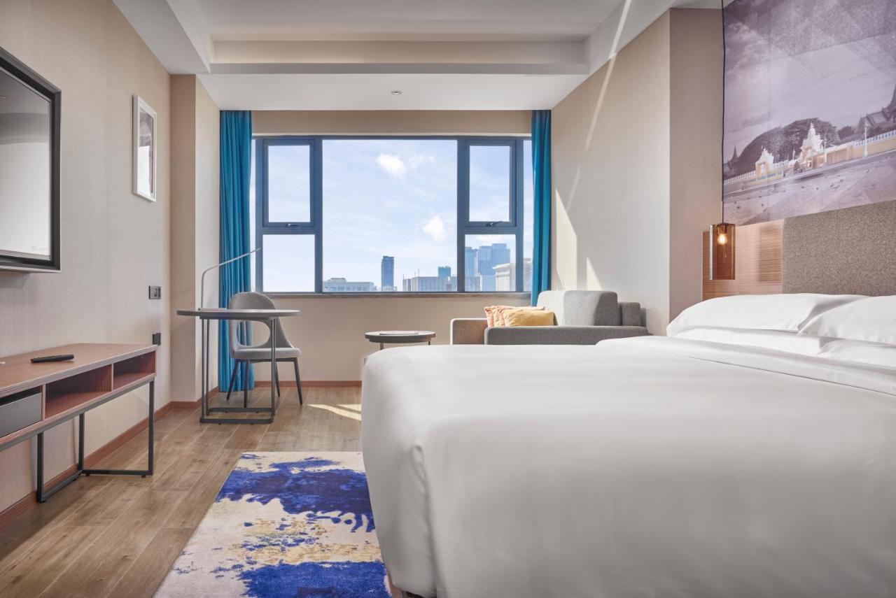 Aurea Central Hotel Phnom-Penh Buitenkant foto