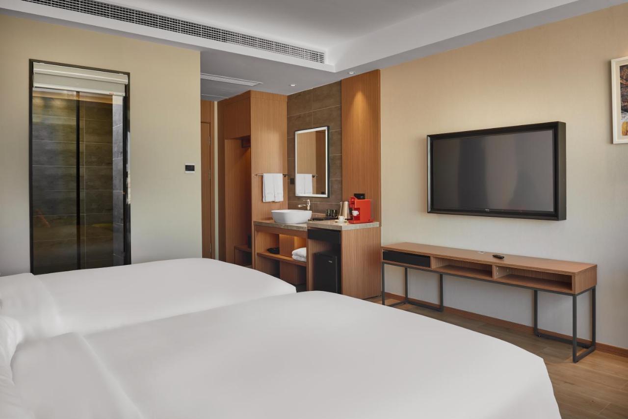 Aurea Central Hotel Phnom-Penh Buitenkant foto